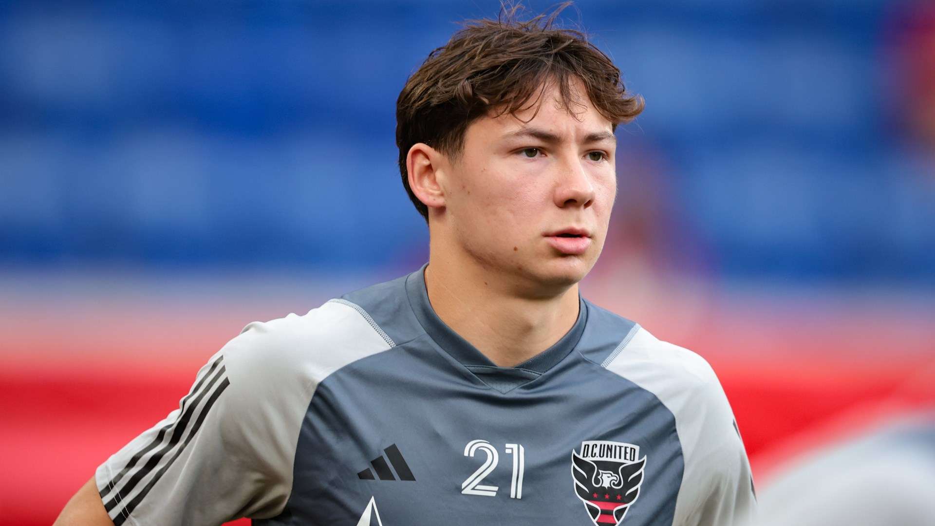 历届欧洲杯红牌数据大盘点揭示球场激烈对抗的惊人记录